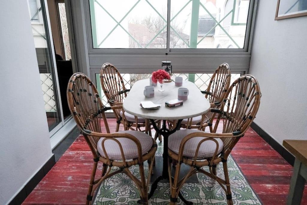 Le Joyau Des Parcs Classe 4 Etoiles Appartement Central Au Calme Avec Terrasse Vichy Exteriér fotografie